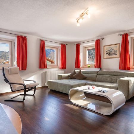 Apartmenthaus Ehrenberg Ehenbichl ภายนอก รูปภาพ